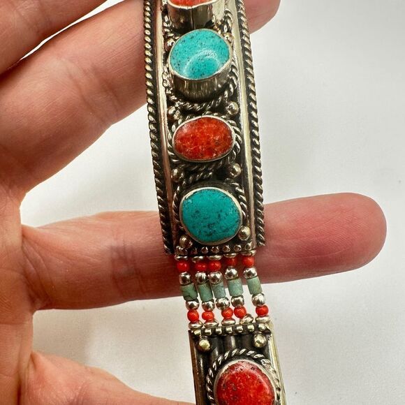 Absolutely amazing southwest style, silver plated and composite stone bracelet! - Picture 4 of 11